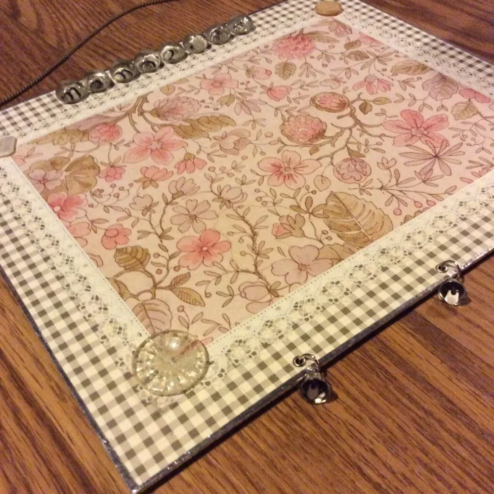 Floral Magnetic Memory Photo Board